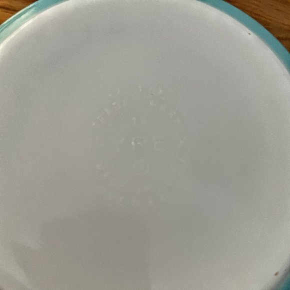 Vintage Pyrex Turquoise Amish Butterprint Casserole Dish Bowl 1 Quart 473 w/ Lid - Picture 3 of 4